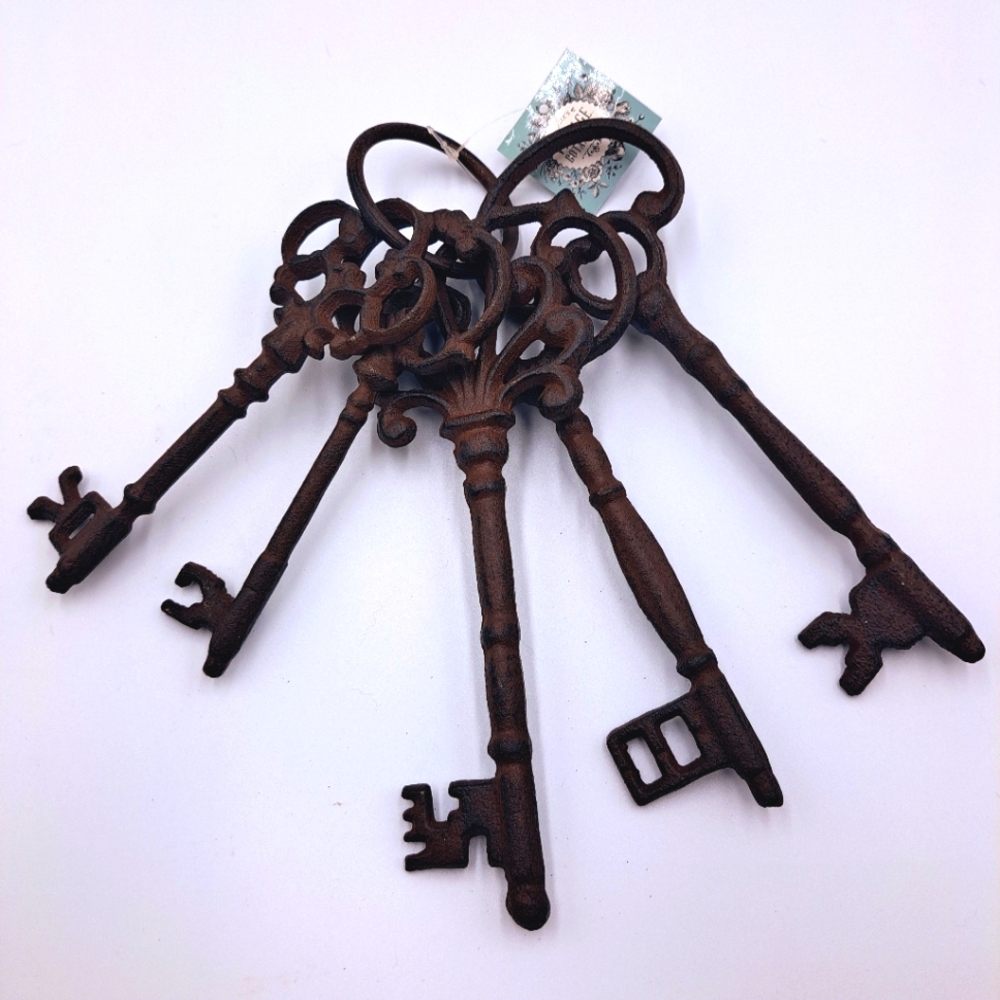 Decorative Skeleton Vintage Keys